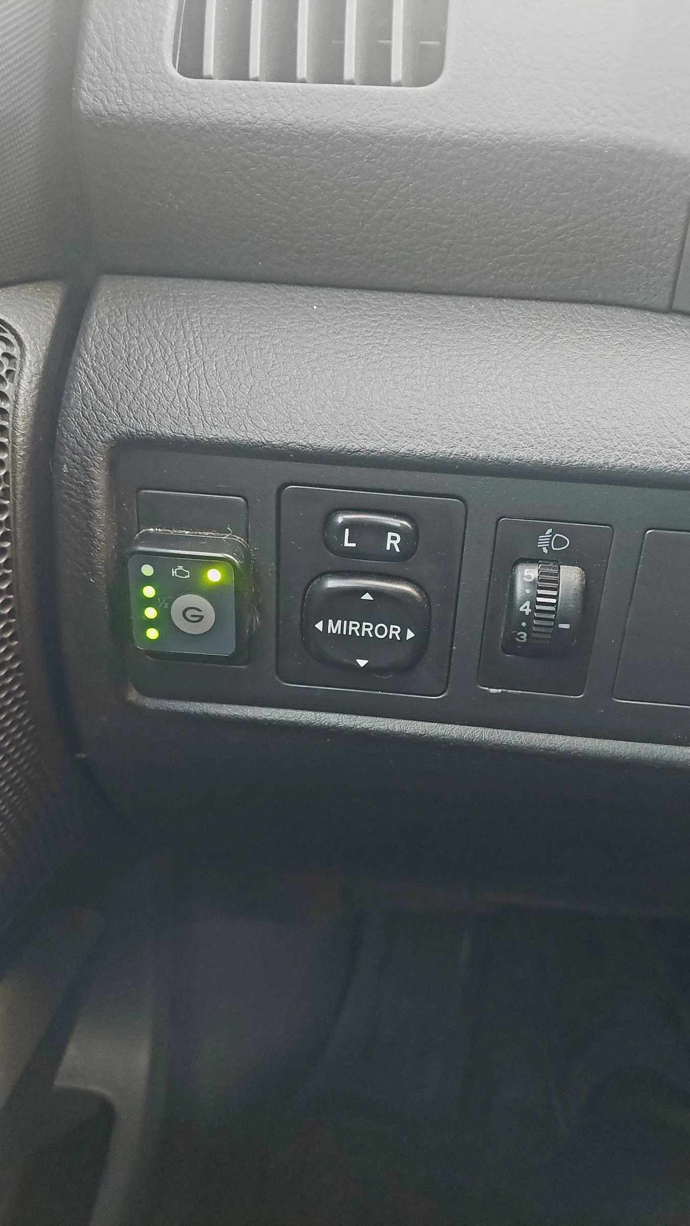 Toyota Corolla verso 1.8 Газ 7 места, снимка 10 - Автомобили и джипове - 54362139