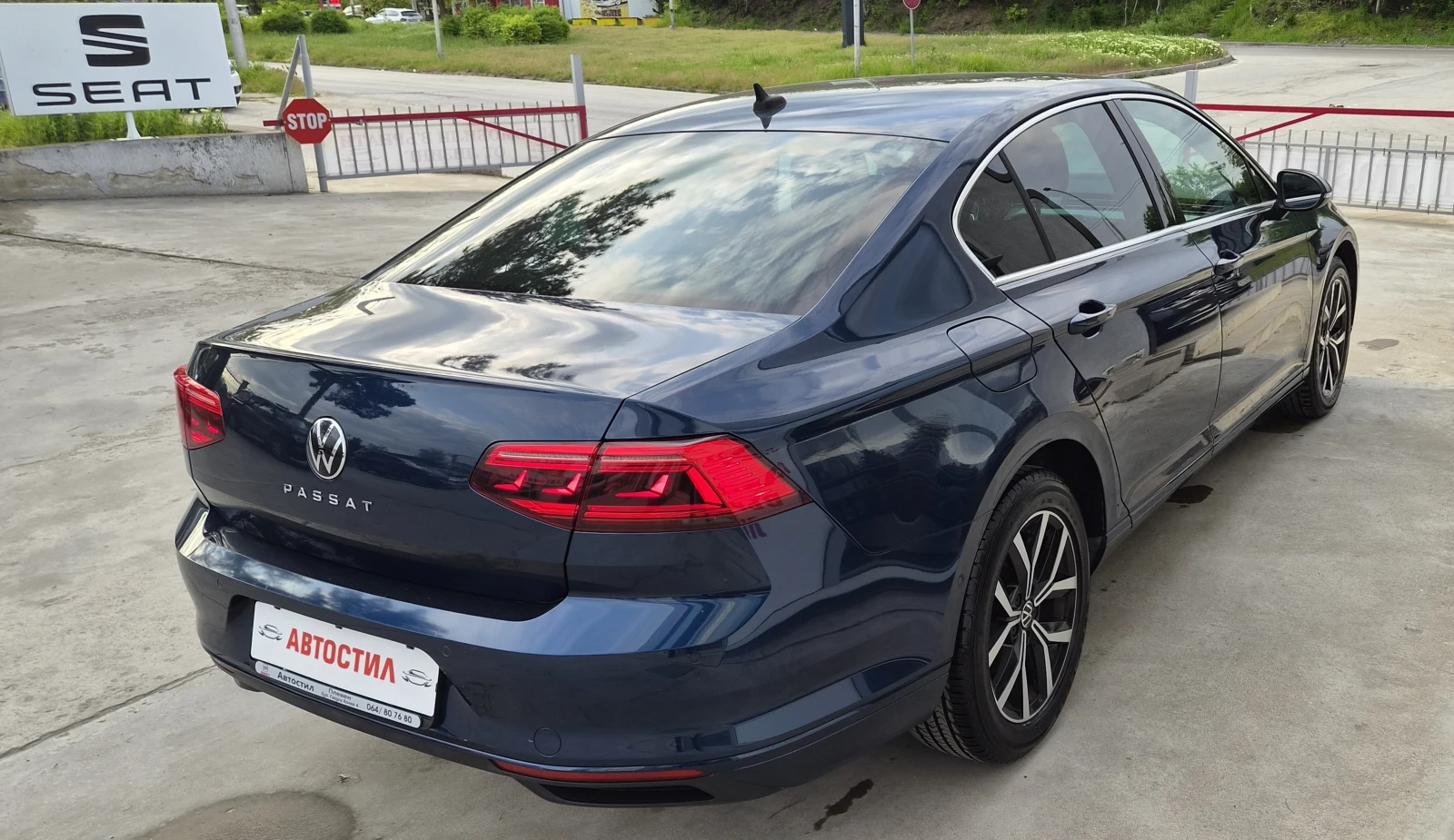 VW Passat СЕДАН 2.0TDI 150к.с. MATRIX, снимка 4 - Автомобили и джипове - 54429184