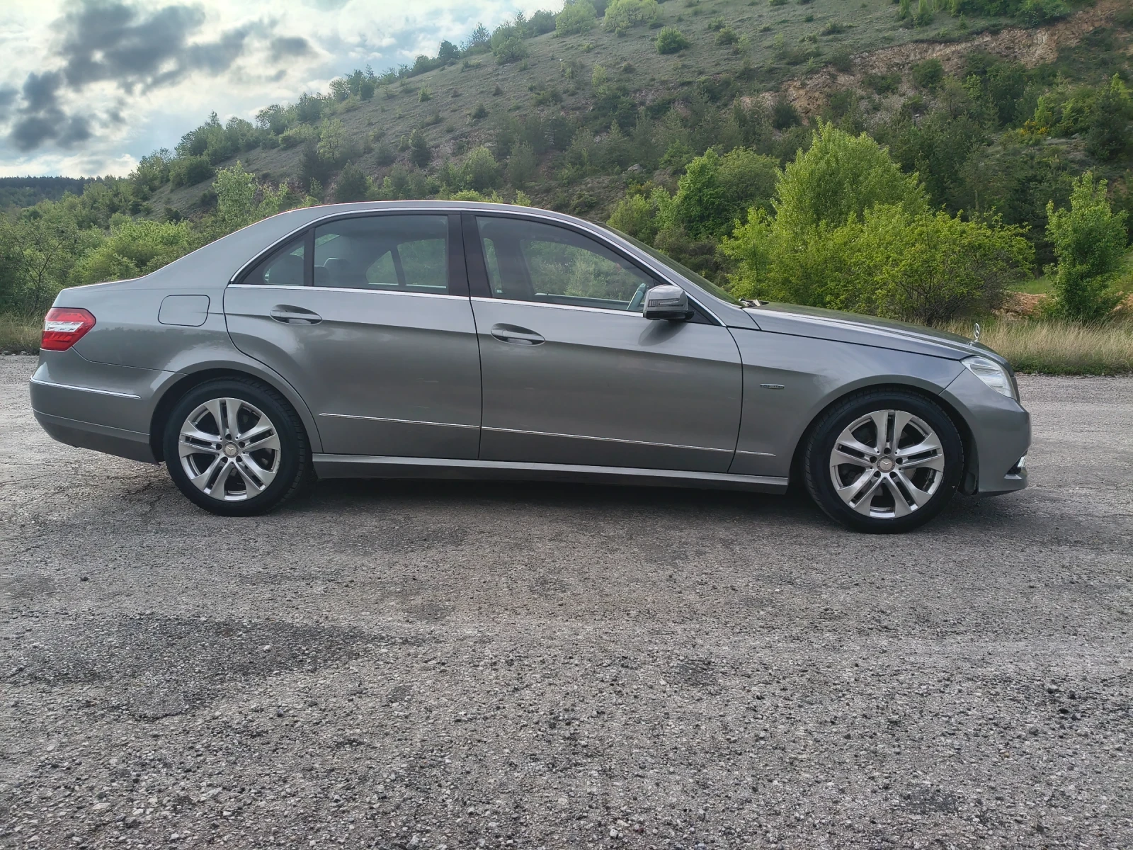 Mercedes-Benz E 250, снимка 14 - Автомобили и джипове - 54572617