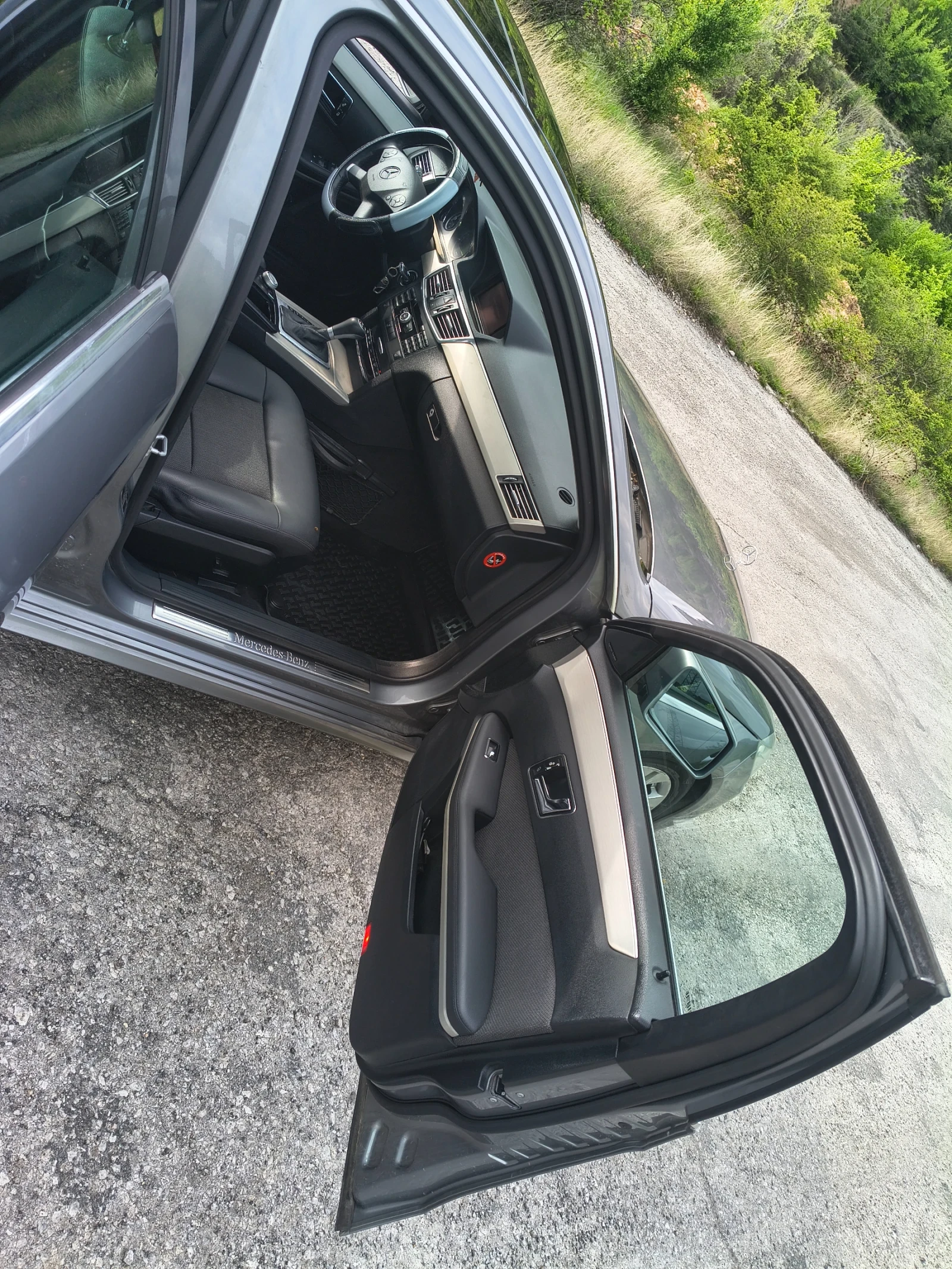 Mercedes-Benz E 250, снимка 10 - Автомобили и джипове - 54572617