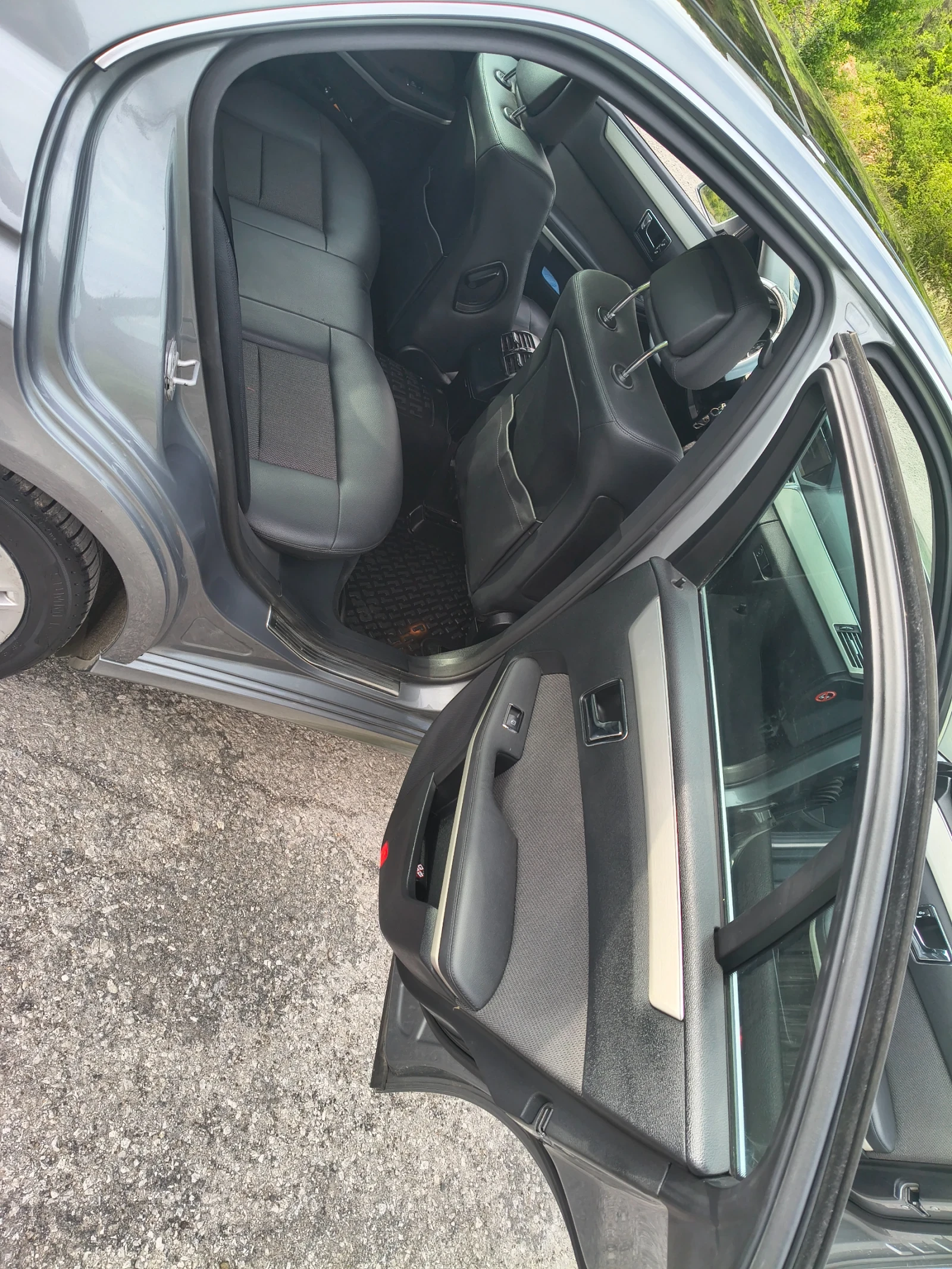 Mercedes-Benz E 250, снимка 11 - Автомобили и джипове - 54572617