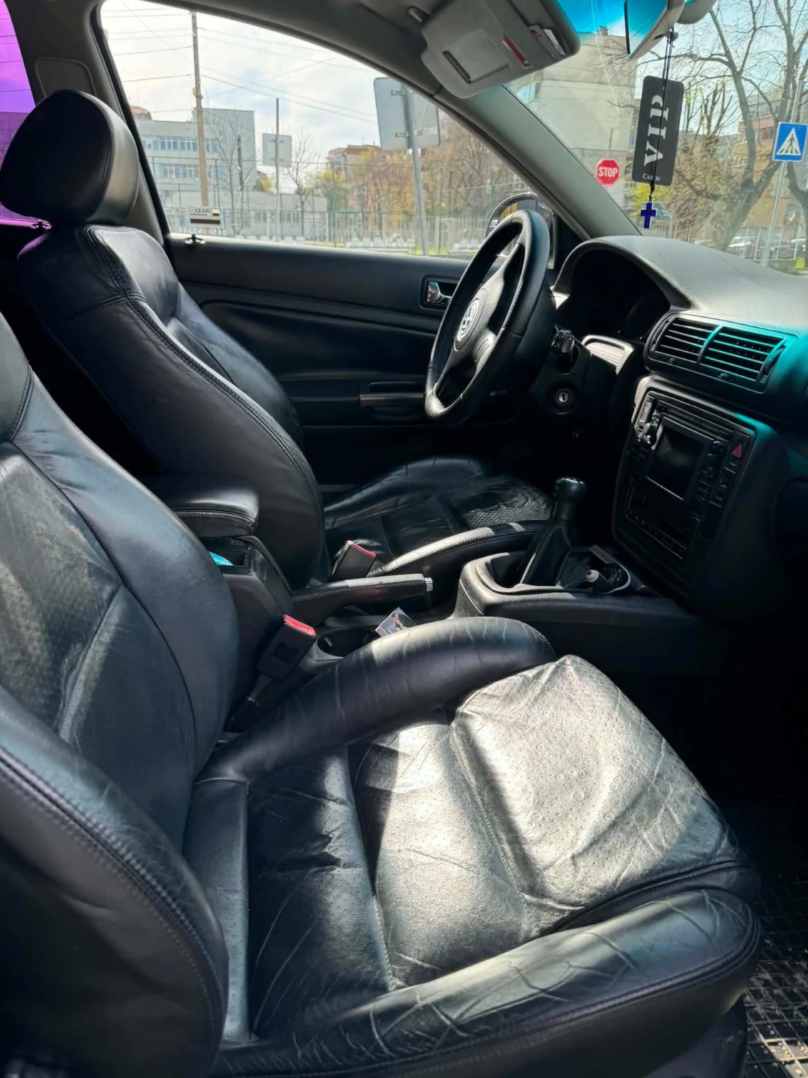 VW Passat 1.9 TDI , снимка 7 - Автомобили и джипове - 54742264