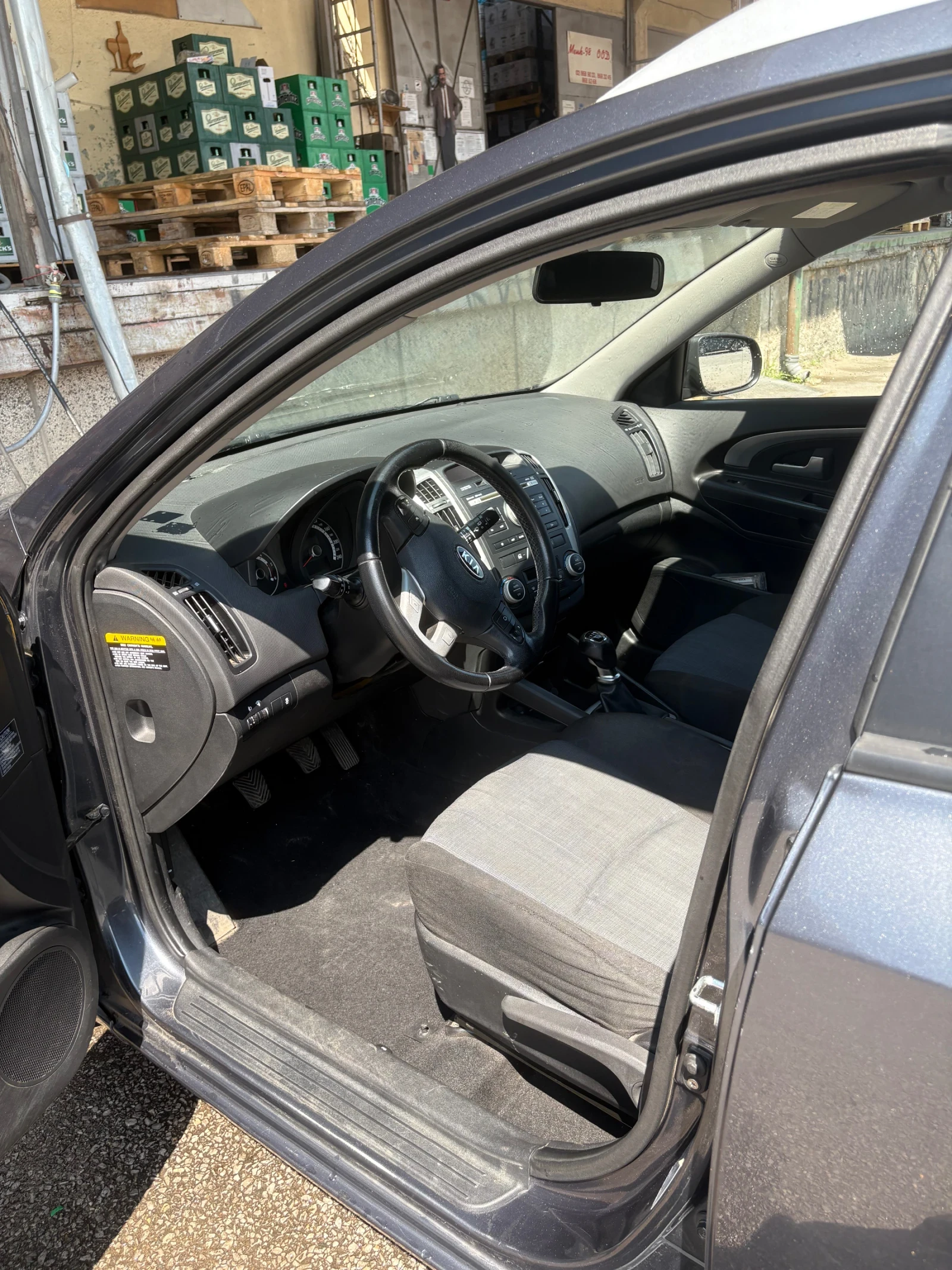 Kia Ceed  1.6CRDI* (116кс)* , снимка 10 - Автомобили и джипове - 55378331