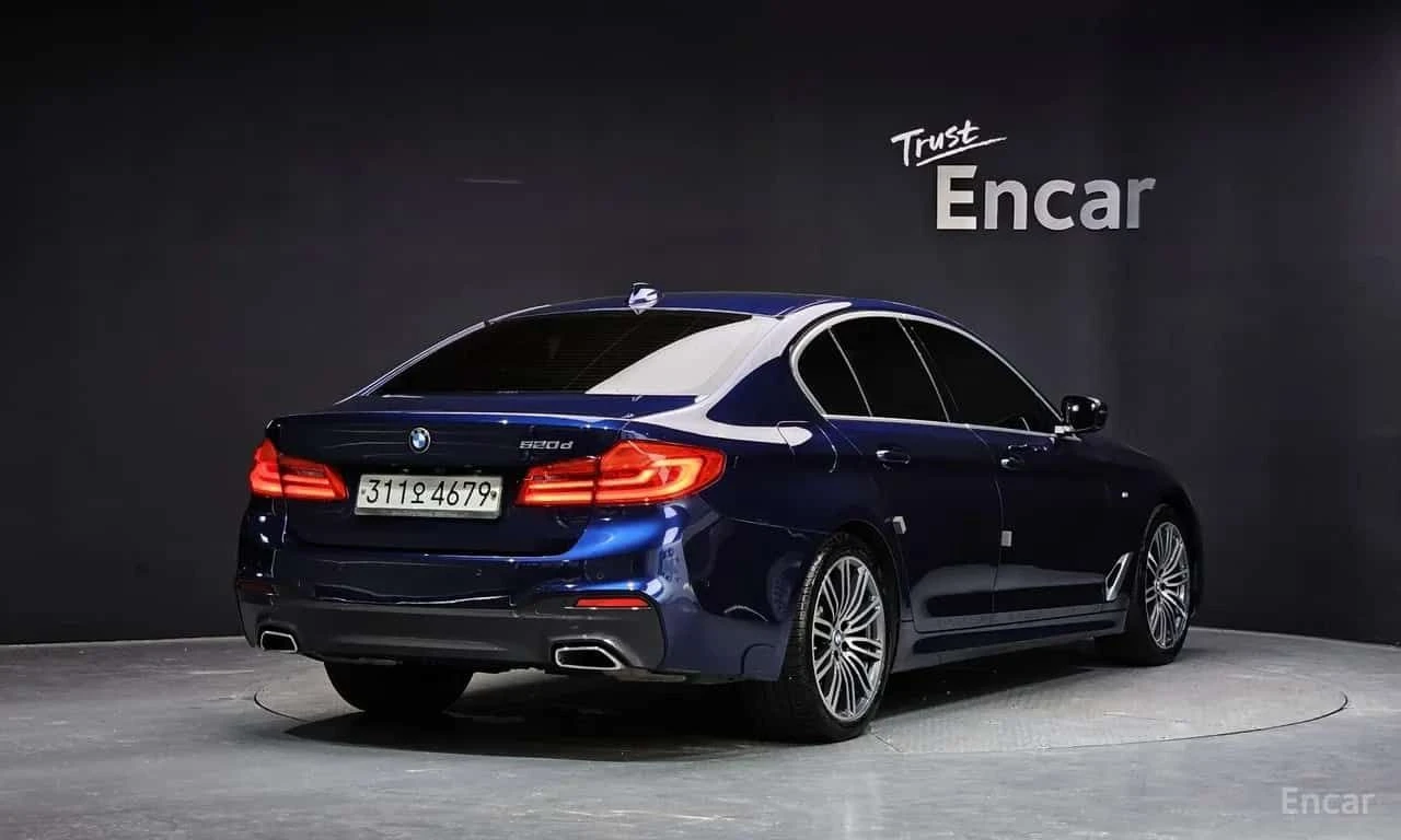 BMW 520 d M Sport Package Plus * ОПЦИЯ ЗА ФИНАНСИРАНЕ, снимка 2 - Автомобили и джипове - 55619642