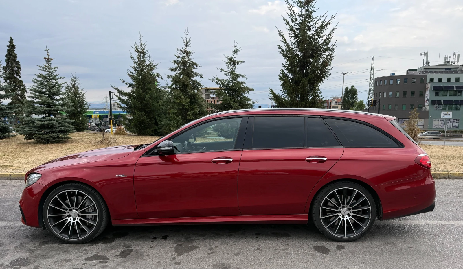 Mercedes-Benz E 53 AMG Turbo 4matic+ LED Ambient HUD Panorama Burmeister, снимка 6 - Автомобили и джипове - 56061986