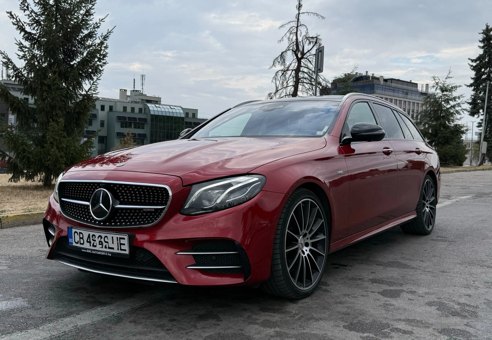 Mercedes-Benz E 53 AMG Turbo 4matic+ LED Ambient HUD Panorama Burmeister, снимка 3 - Автомобили и джипове - 56061986
