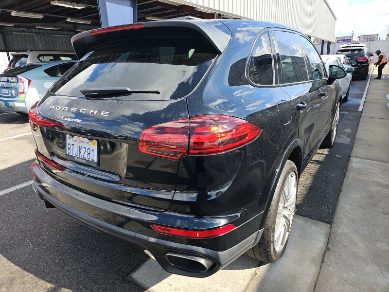 Porsche Cayenne PLATINUM EDITION/ КРАЙНА ЦЕНА ДО БЪЛГАРИЯ!!!, снимка 3 - Автомобили и джипове - 48139363