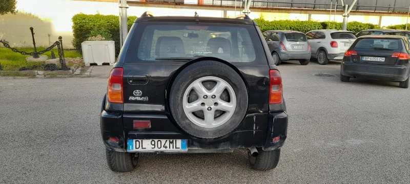 Toyota Rav4 2.0, снимка 8 - Автомобили и джипове - 48312396