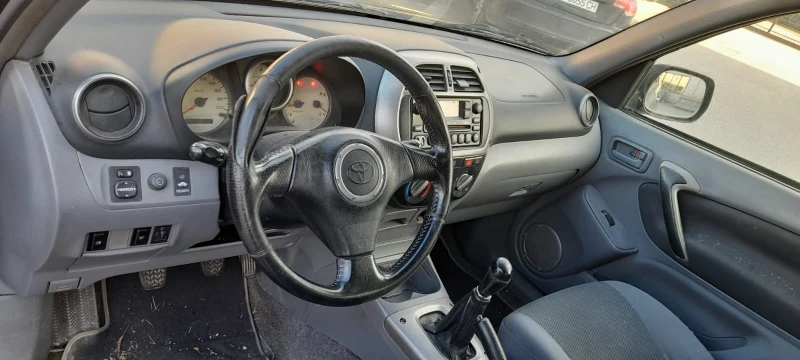 Toyota Rav4 2.0, снимка 7 - Автомобили и джипове - 48312396