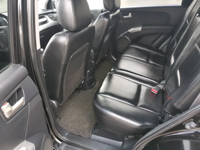 Kia Sportage 2.7 V6 AVTOMAT GAZ UNIKAT , снимка 12 - Автомобили и джипове - 53090824