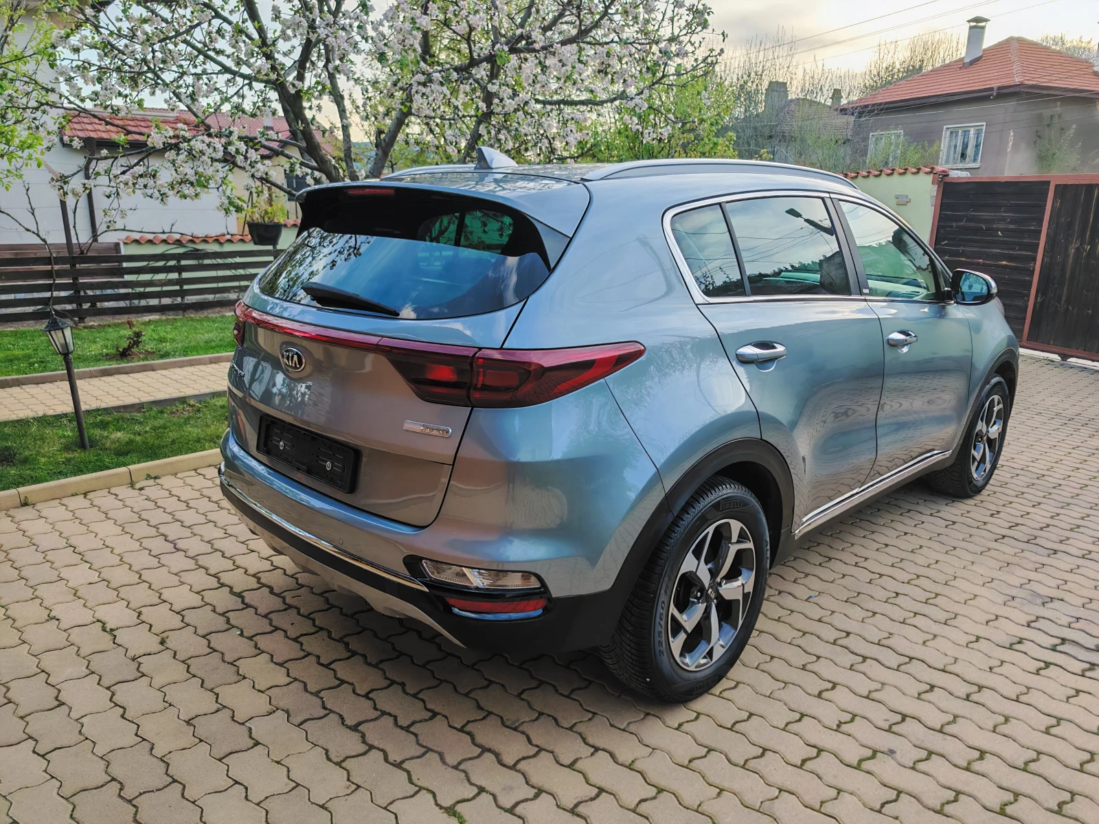 Kia Sportage 1.6 CRDI-MILD HYBRID - изображение 4