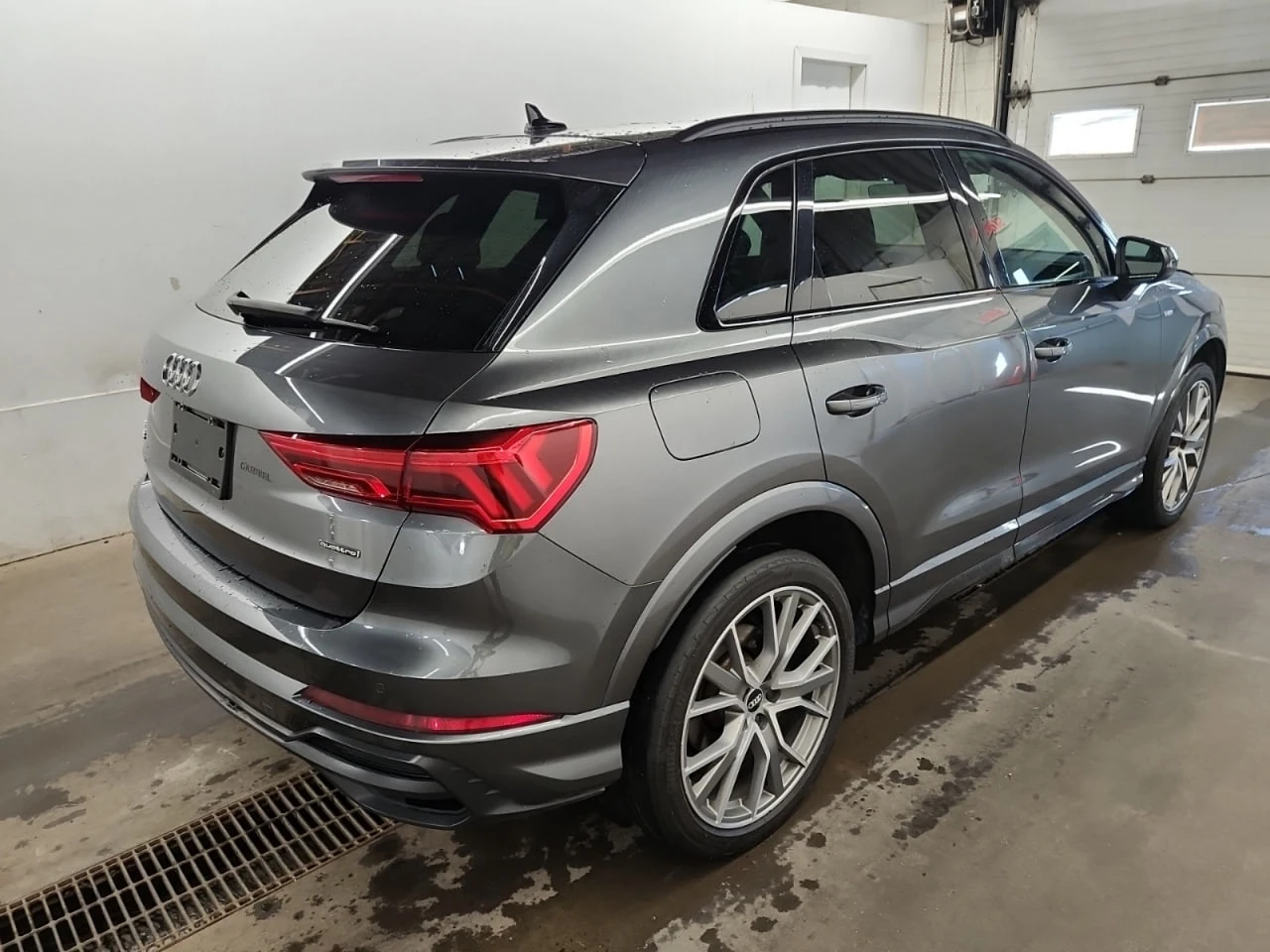 Audi Q3 * CARFAX * АВТО КРЕДИТ * ЦЕНА ДО БГ! - изображение 4