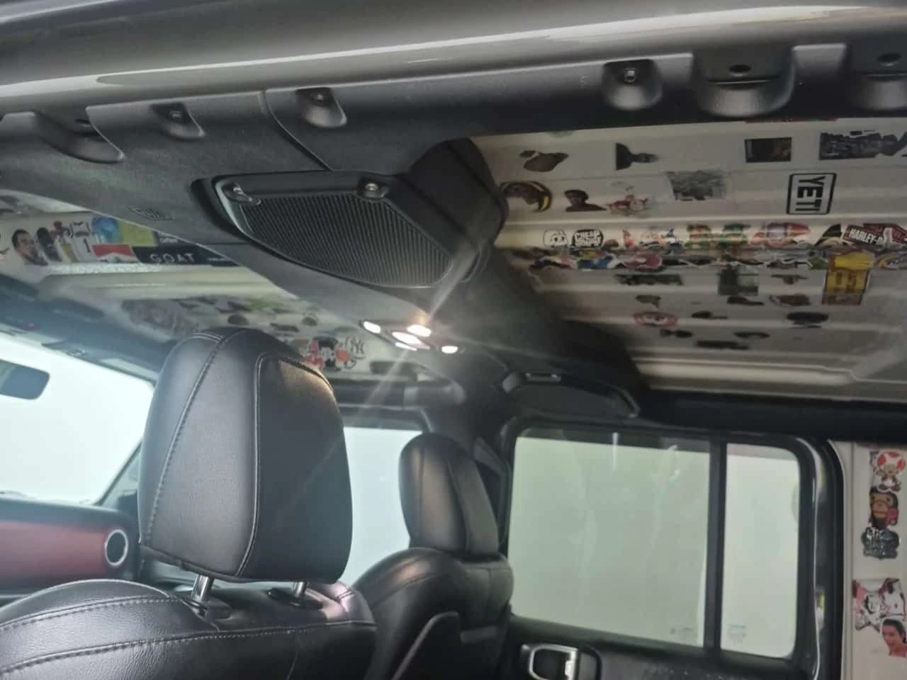 Jeep Wrangler * RUBICON * ПОДГРЕВ * ОТ ПРЕДСТАВИТЕЛСТВО , снимка 14 - Автомобили и джипове - 54109603