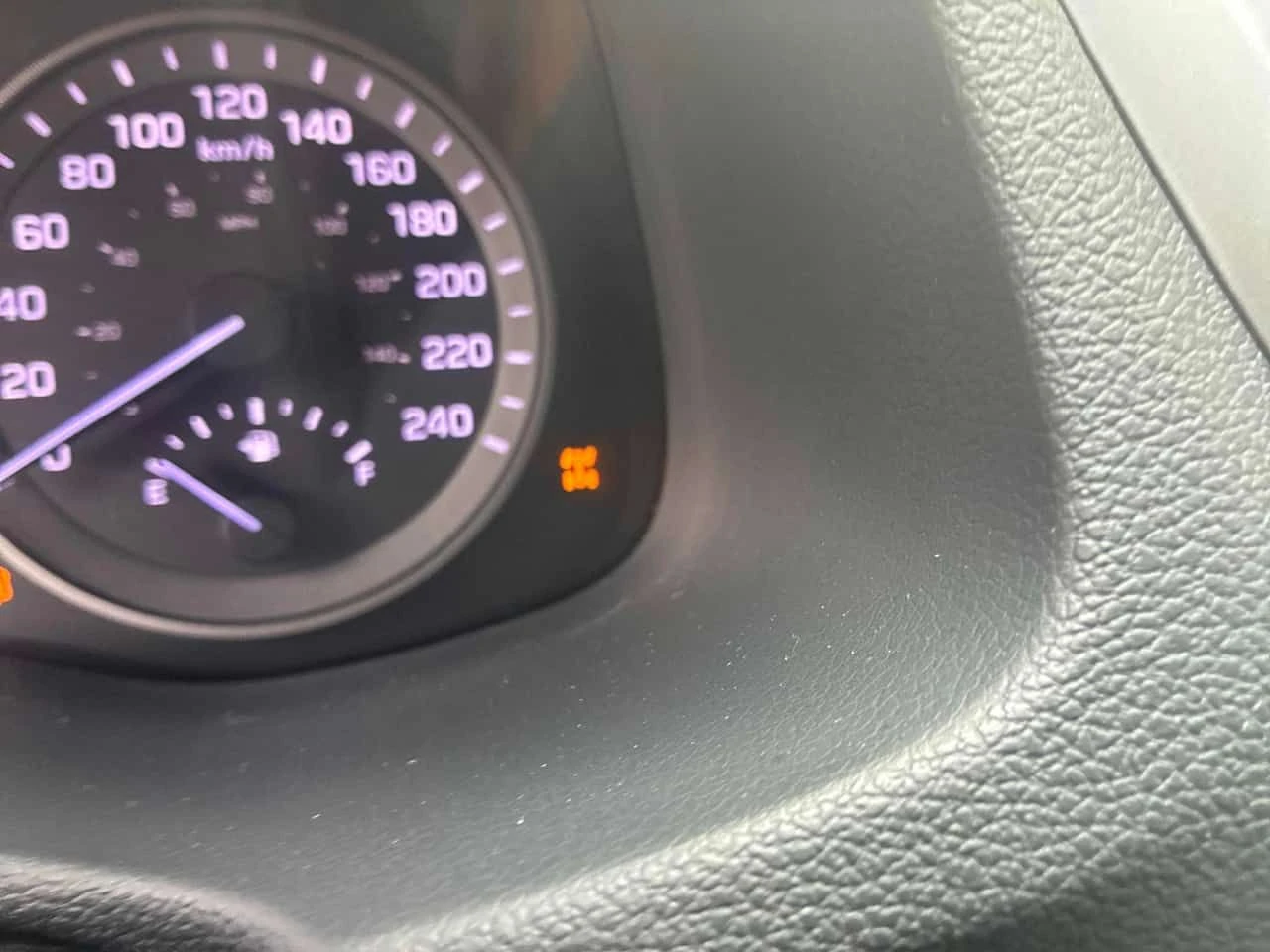 Hyundai Tucson LUXURY/CARFAX/Панорама/Кожа/Подгрев/КЛИП, снимка 16 - Автомобили и джипове - 54998387
