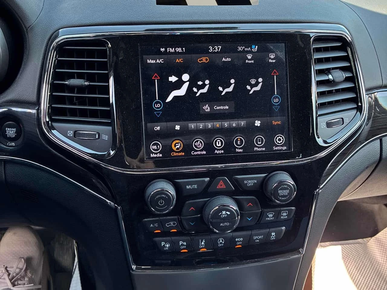 Jeep Grand cherokee * Overland * CARFAX * ПОДГРЕВИ * ПАНО * АВТОКРЕДИТ, снимка 9 - Автомобили и джипове - 55260344
