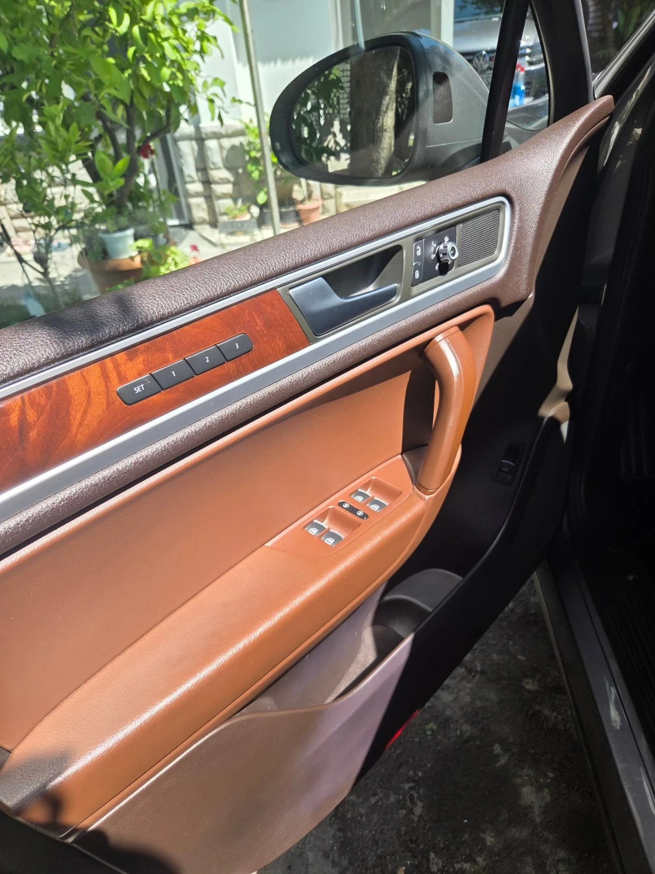 VW Touareg 3.0, снимка 8 - Автомобили и джипове - 55424585