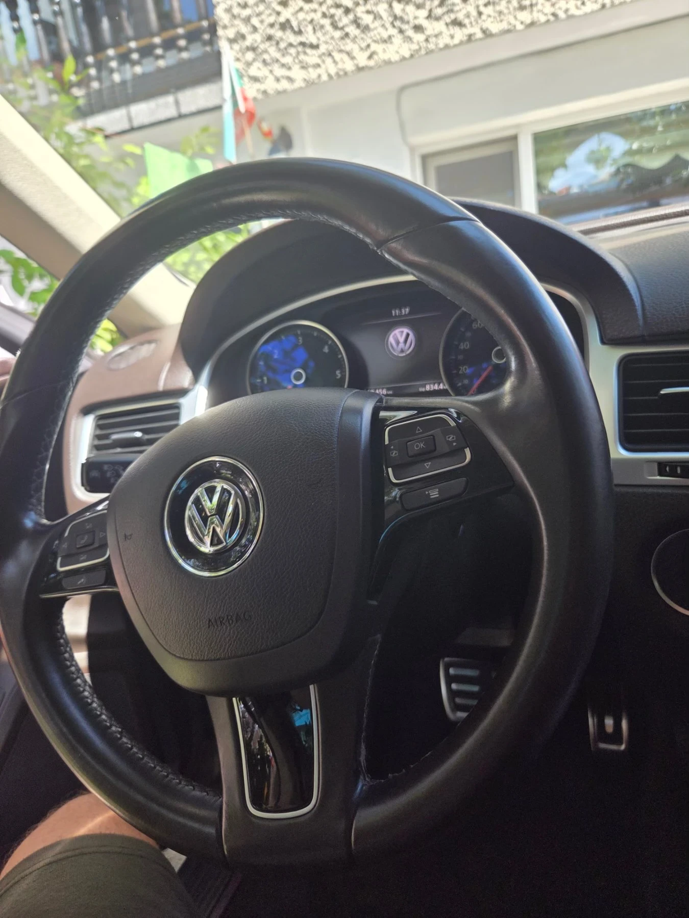 VW Touareg 3.0, снимка 6 - Автомобили и джипове - 55424585