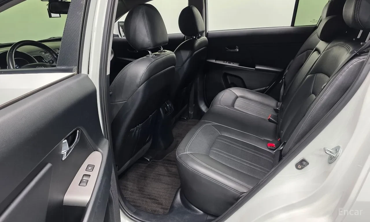 Kia Sportage R DIESEL PRESTIGE* ОБДУХВАНЕ* ПОДГРЕВ* PANO* NAVI, снимка 14 - Автомобили и джипове - 55728318