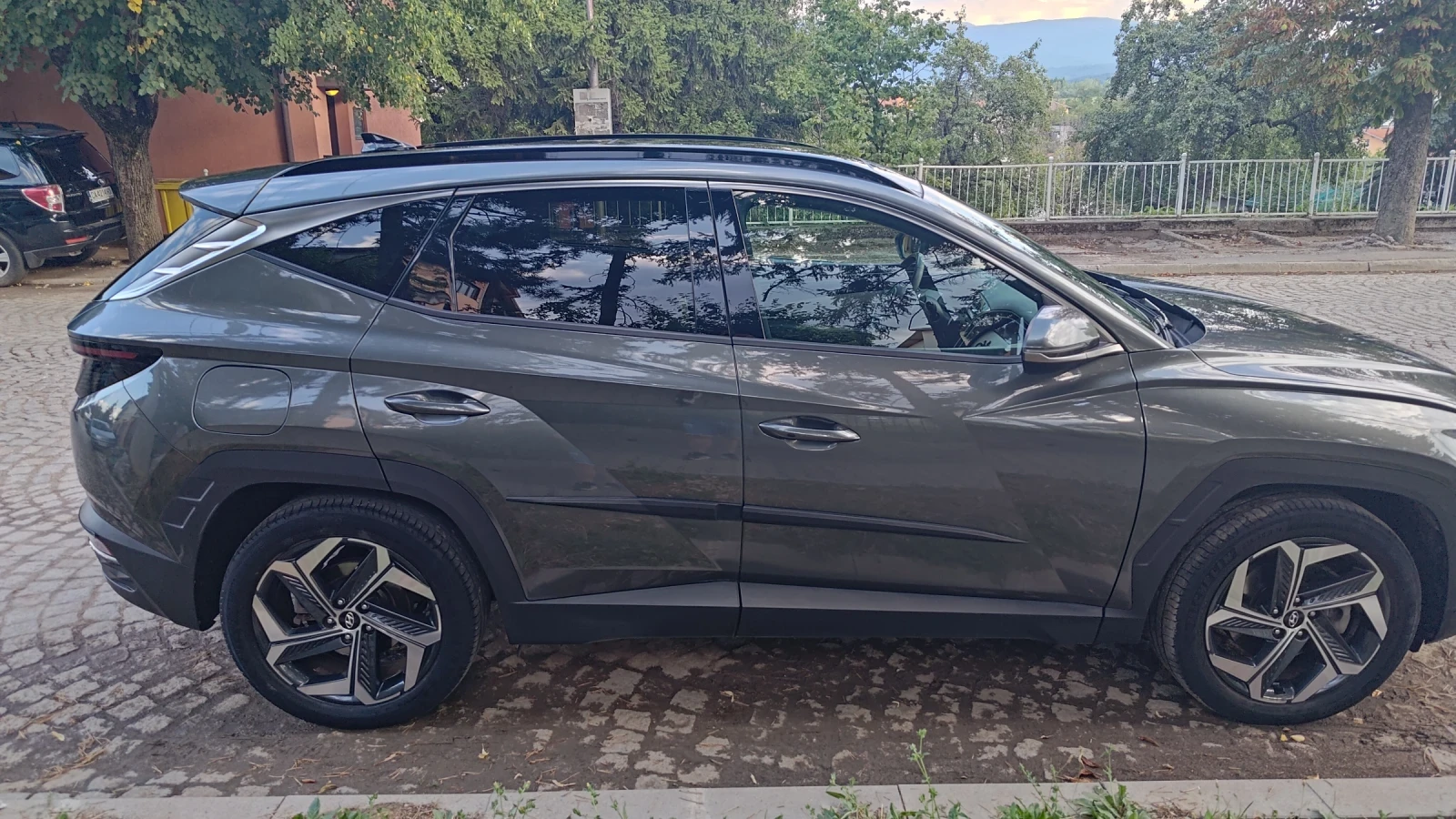 Hyundai Tucson, снимка 6 - Автомобили и джипове - 55875444