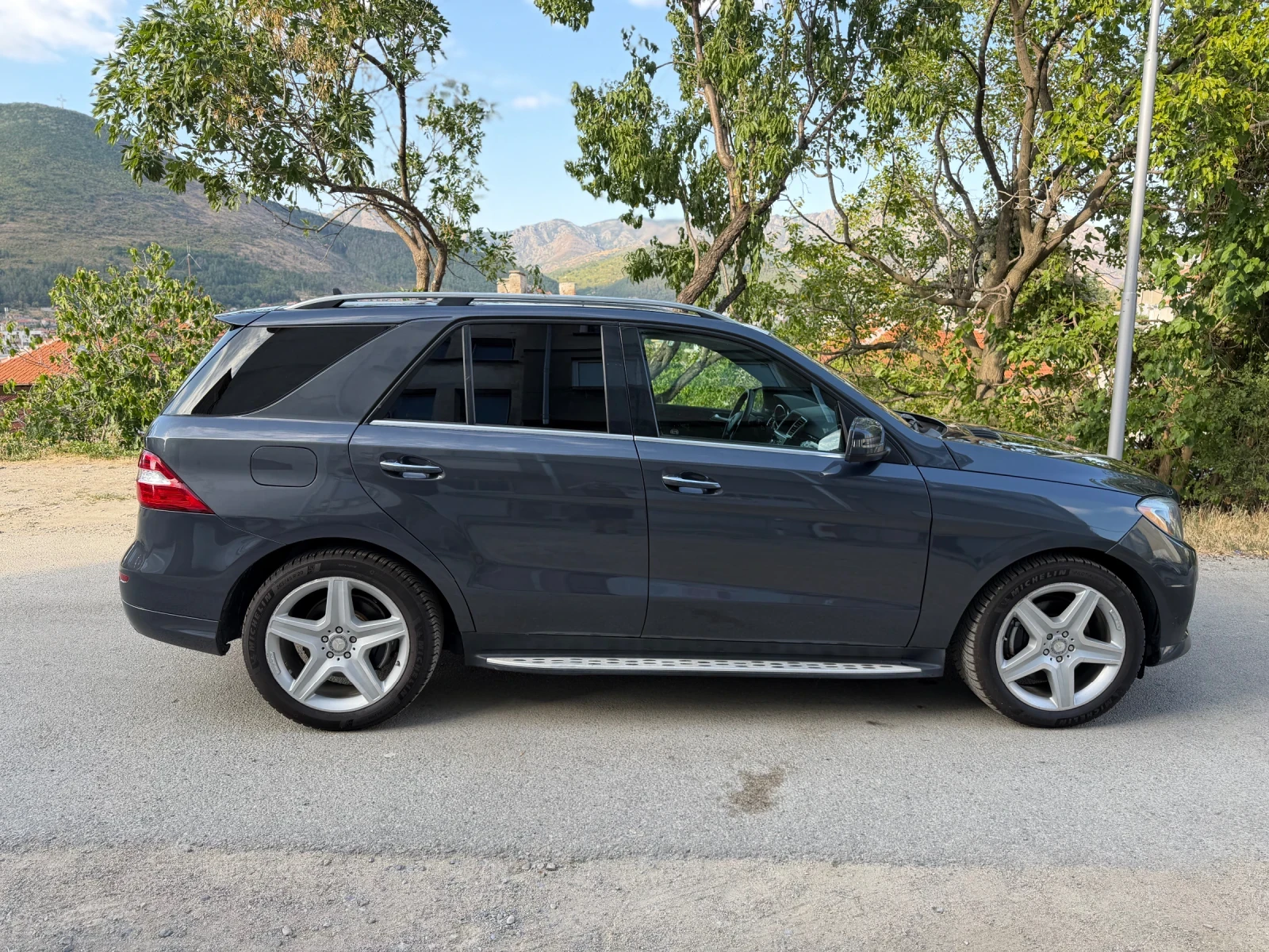 Mercedes-Benz ML 350 AMG-ПАНОРАМА -ПОДГРЕВ-DISTRONIC-360-КАМЕРИ -ЛИЗИНГ, снимка 7 - Автомобили и джипове - 55877926