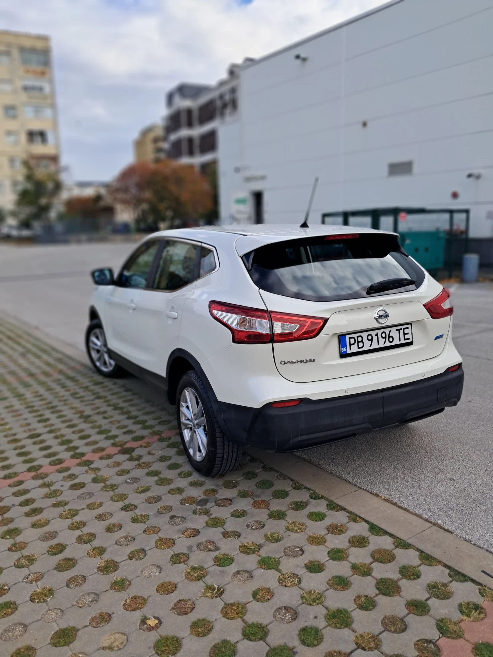 Nissan Qashqai, снимка 3 - Автомобили и джипове - 56718927