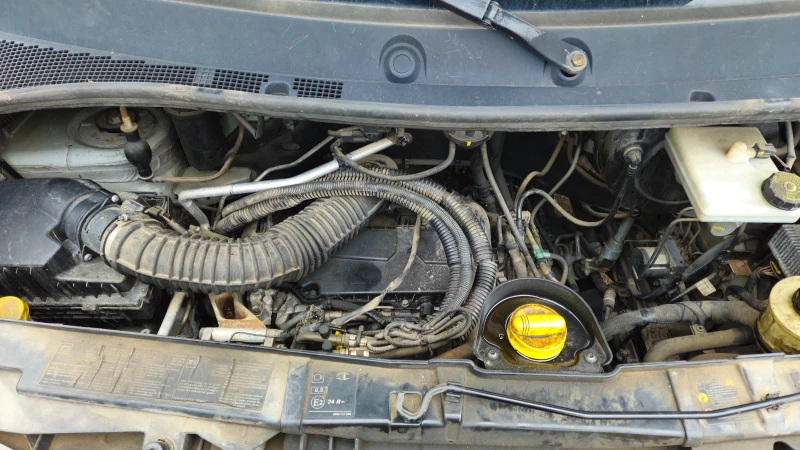 Renault Master 2.3dci/на части , снимка 7 - Бусове и автобуси - 50473143