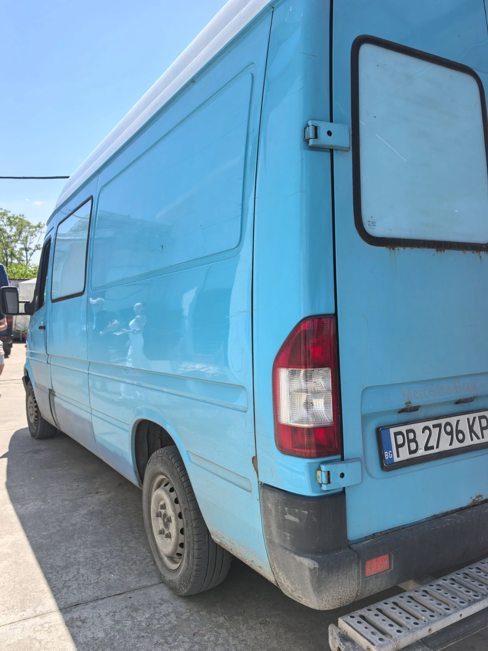 Mercedes-Benz Sprinter 208 2.3 D - изображение 4