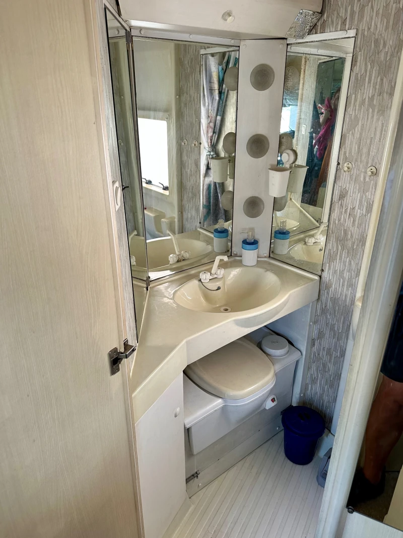 Кемпер Fiat  KNAUS ТУРБО ДИЗЕЛ, снимка 10 - Каравани и кемпери - 50670956