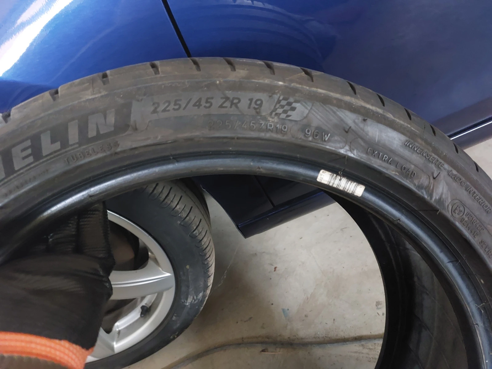 ���� 225/45R19 | Mobile.bg � ����������� 9