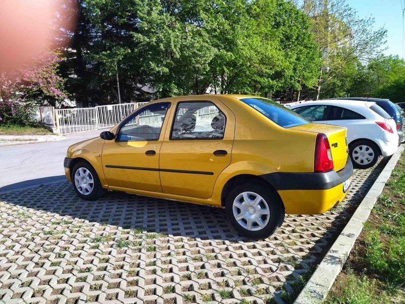 Dacia Logan, снимка 1 - Автомобили и джипове - 45990705