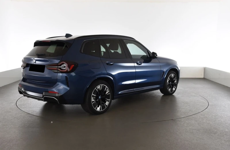 BMW iX3 M-SPORT/ IMPRESSIVE/ LASER/ H&K/ 360/ PANO/ 20/   , снимка 7 - Автомобили и джипове - 47587817