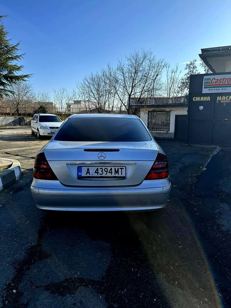 Mercedes-Benz E 220 E220 Avangard, снимка 6 - Автомобили и джипове - 48753357