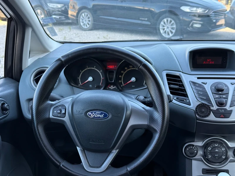 Ford Fiesta 1.25i РЕГИСТРИРАН/ОБСЛУЖЕН, снимка 9 - Автомобили и джипове - 51864483