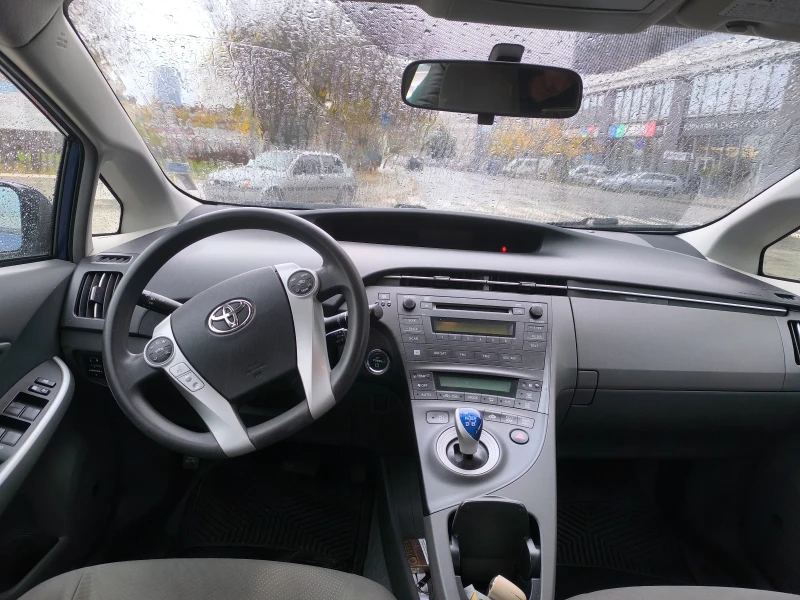 Toyota Prius, снимка 6 - Автомобили и джипове - 52324295