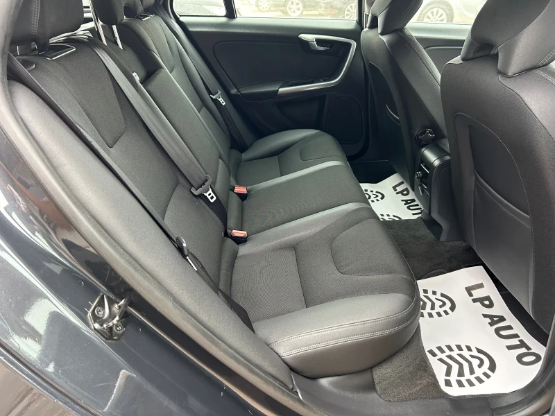 Volvo V60 * 2.4D* D5* AUTOMAT* , снимка 10 - Автомобили и джипове - 52440296