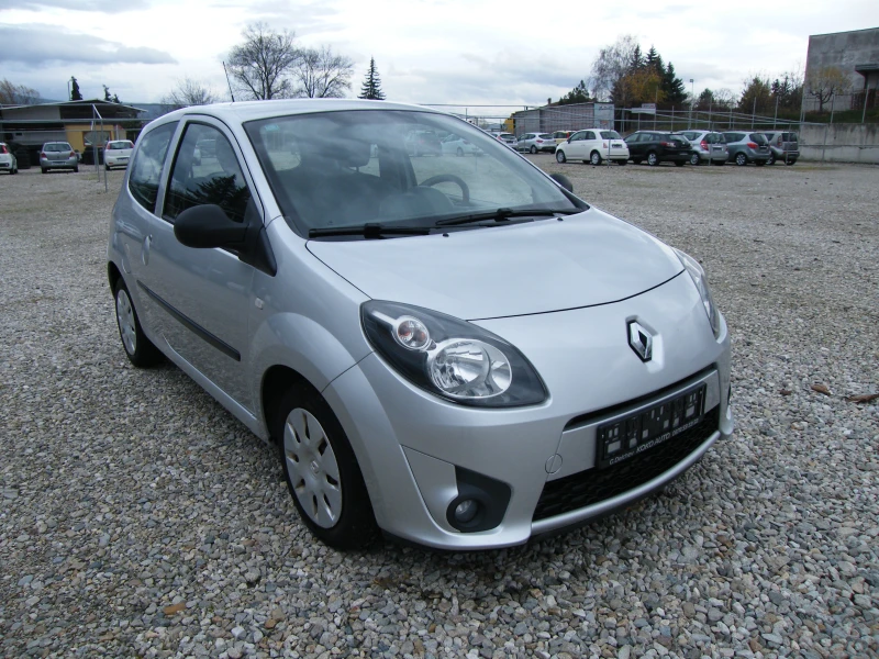 Renault Twingo 1.3 i , снимка 2 - Автомобили и джипове - 52553998