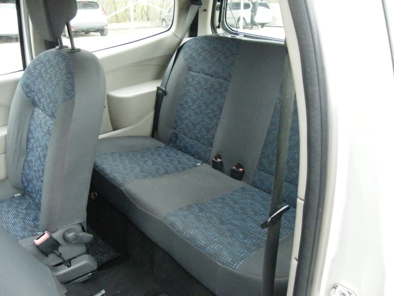 Renault Twingo 1.3 i , снимка 9 - Автомобили и джипове - 52553998