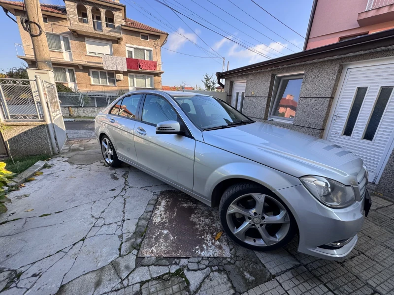 Mercedes-Benz C 200, снимка 4 - Автомобили и джипове - 52672478