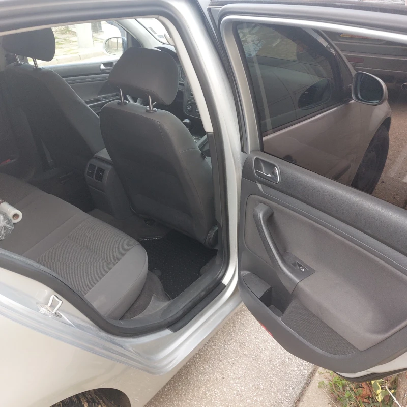 VW Golf, снимка 11 - Автомобили и джипове - 53158381