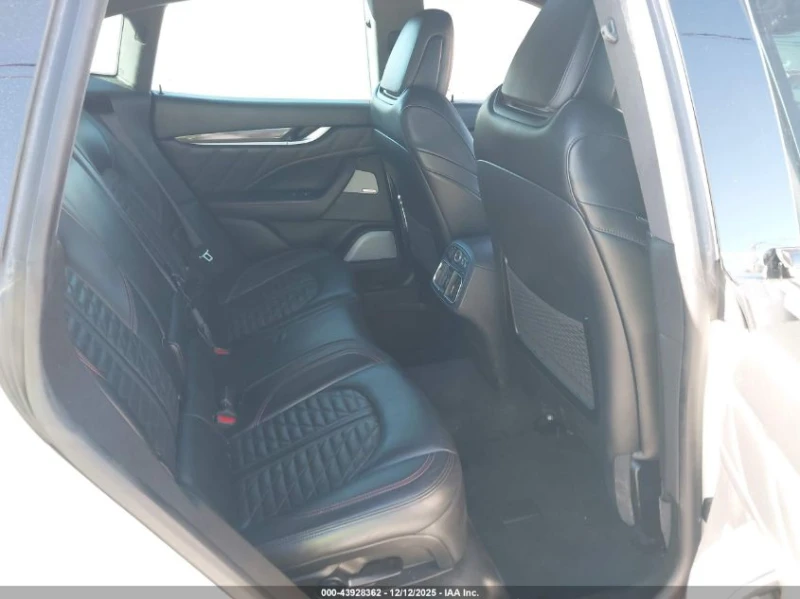 Maserati Gransport 3l Levante S, снимка 8 - Автомобили и джипове - 53577304