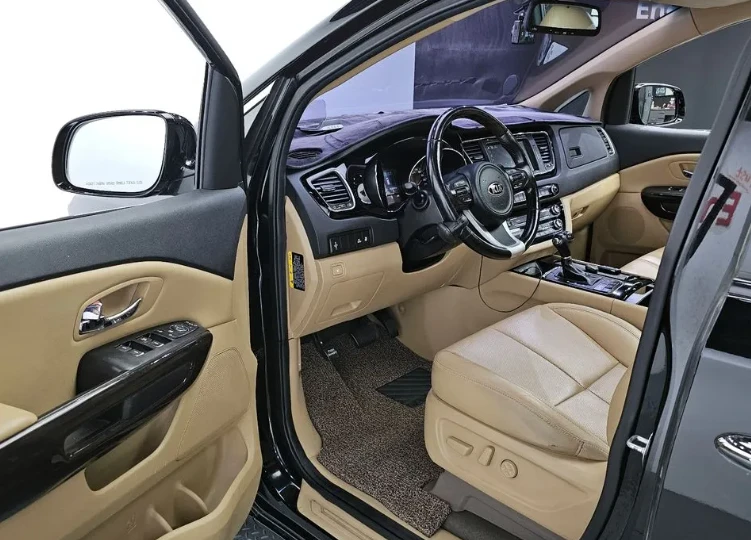 Kia Carnival 2.2 CRDi - изображение 7