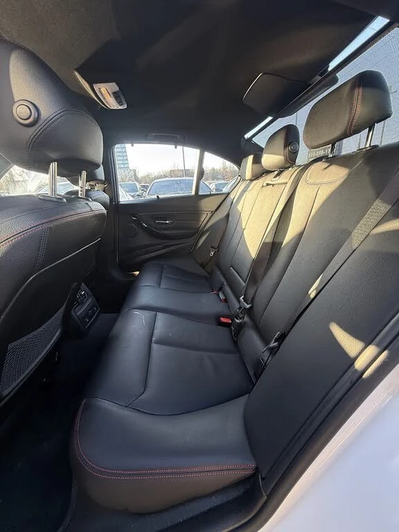 BMW 335 I * M-Package* * HeadUp* AвтоКредит* (ЦЕНА ДО БГ), снимка 12 - Автомобили и джипове - 53963947