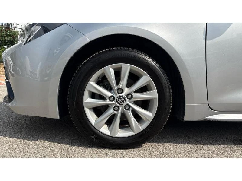 Toyota Corolla TS 1.8HSD DYNAMIC, снимка 16 - Автомобили и джипове - 55948801
