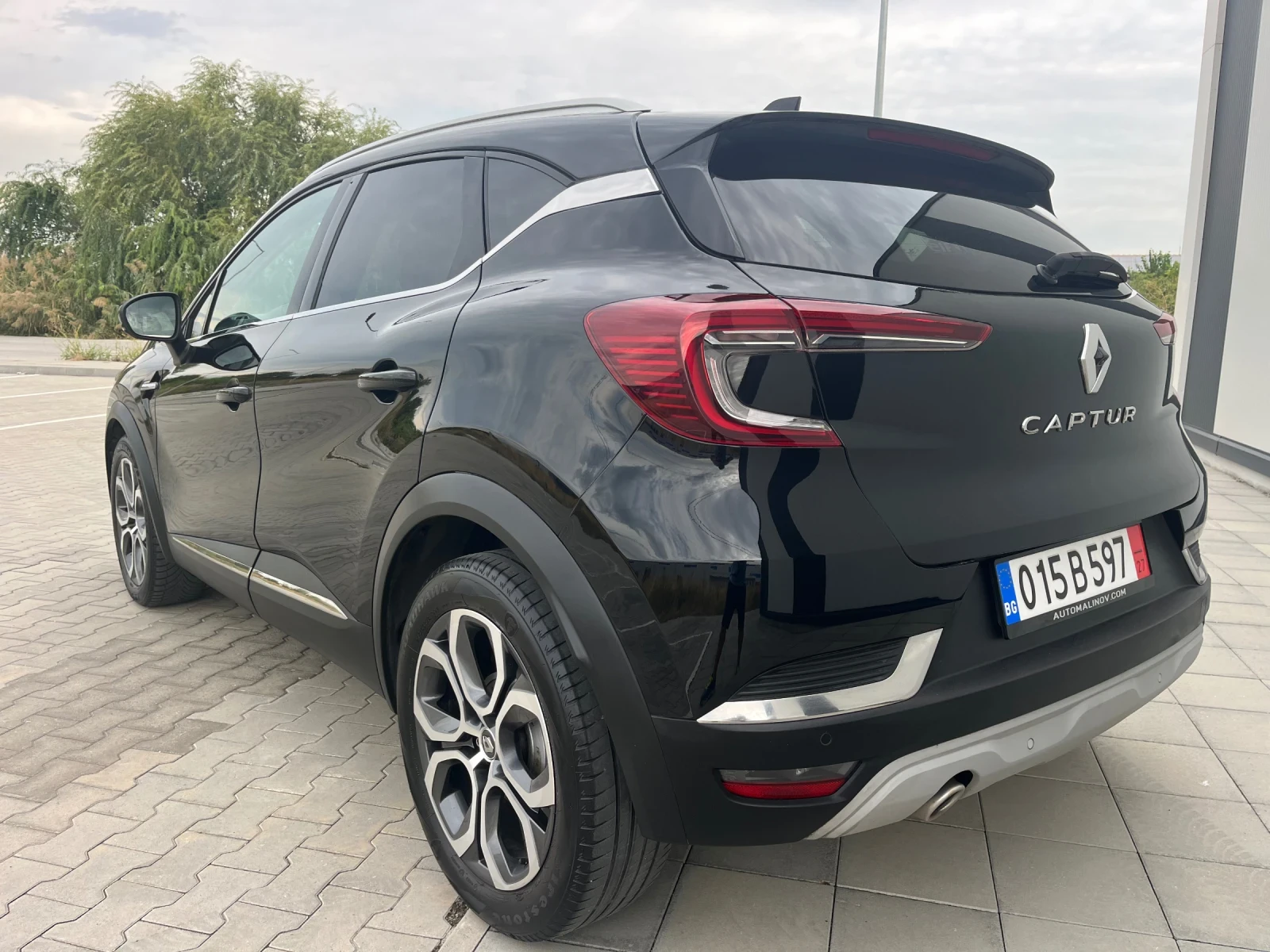 Renault Captur Intens, автомат, кожа, дигитал, нави, 1.5 115к.с - изображение 6