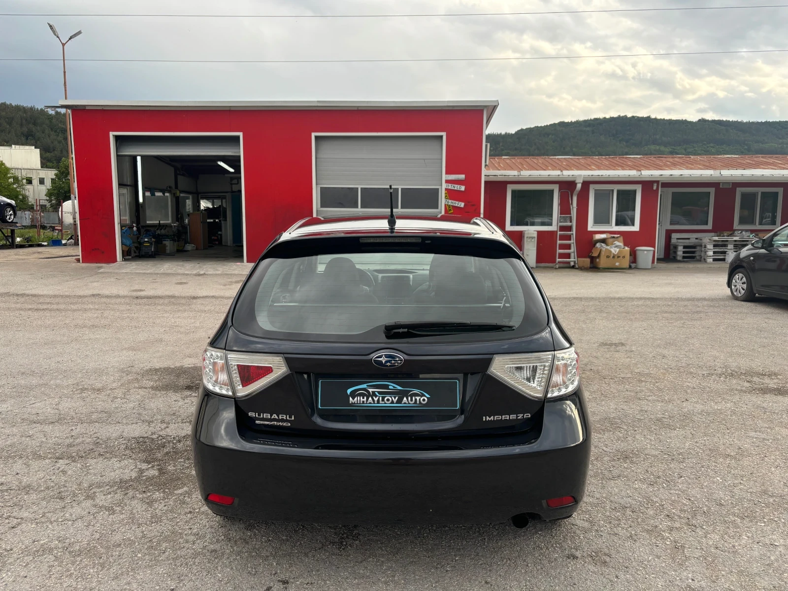 Subaru Impreza 2.0 I  4X4 - изображение 4