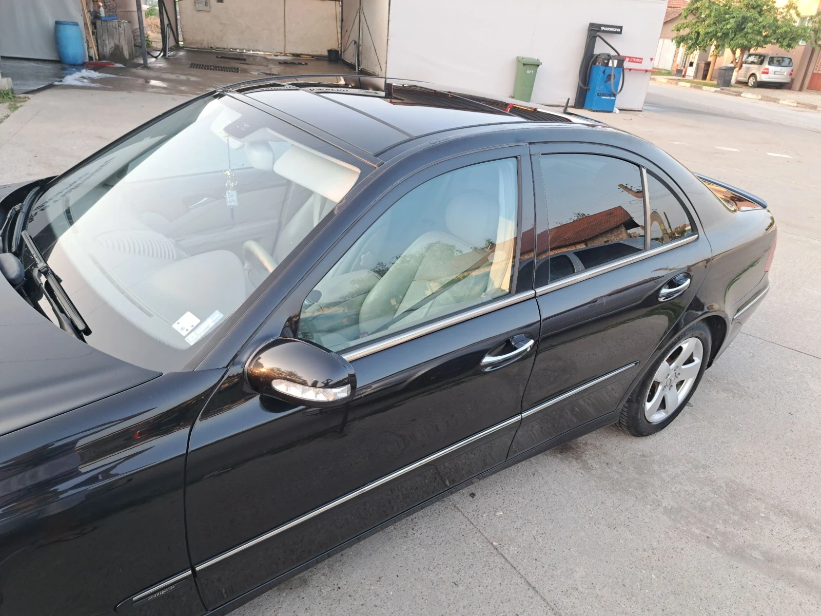 Mercedes-Benz E 270 2.7CDI - изображение 2