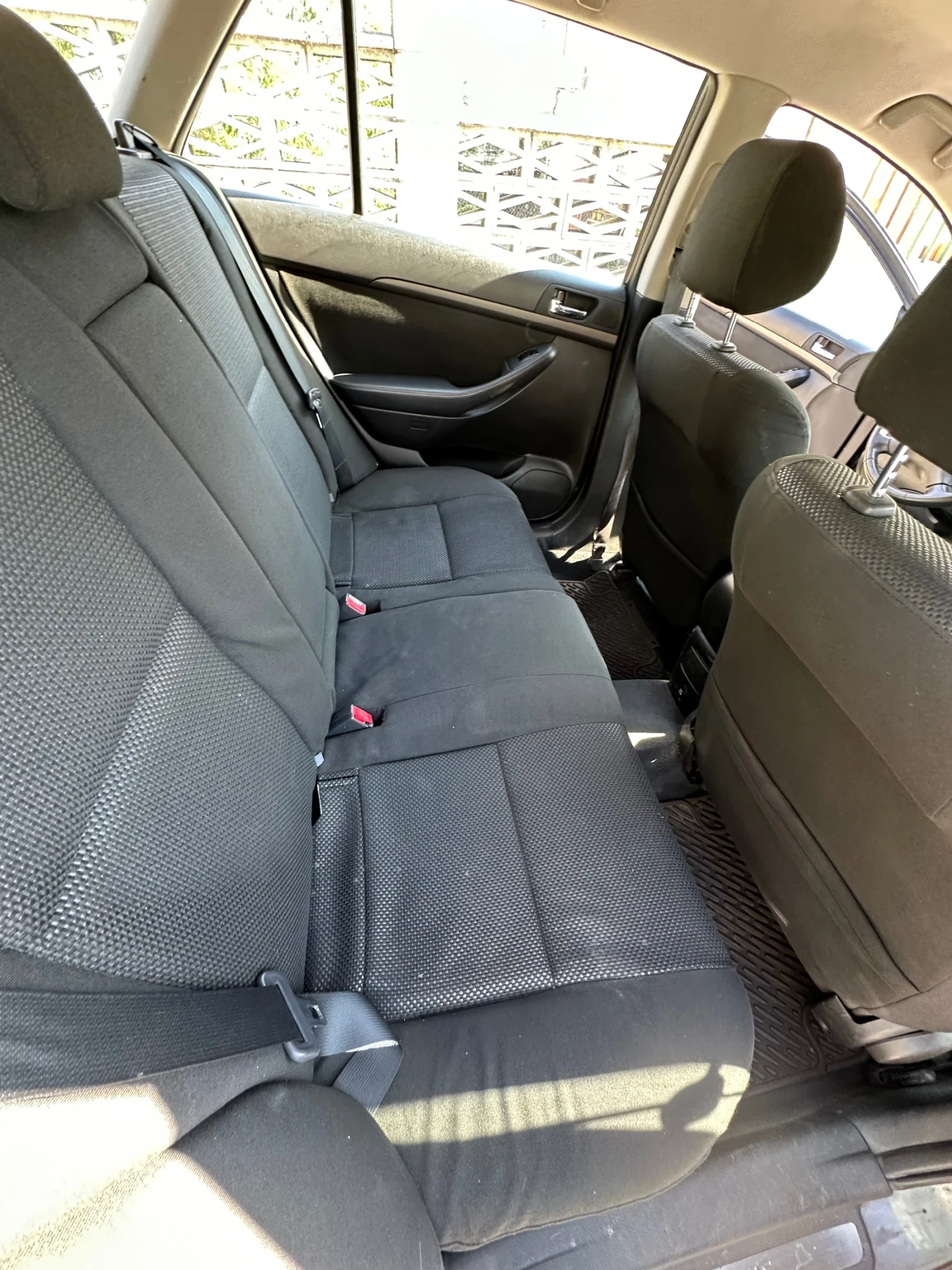 Toyota Avensis  - изображение 9