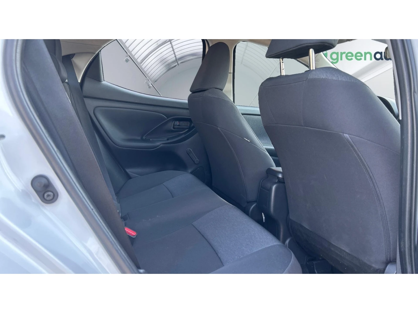 Toyota Yaris 1.5 HSD, Месечна вноска от 490 лв. - изображение 10