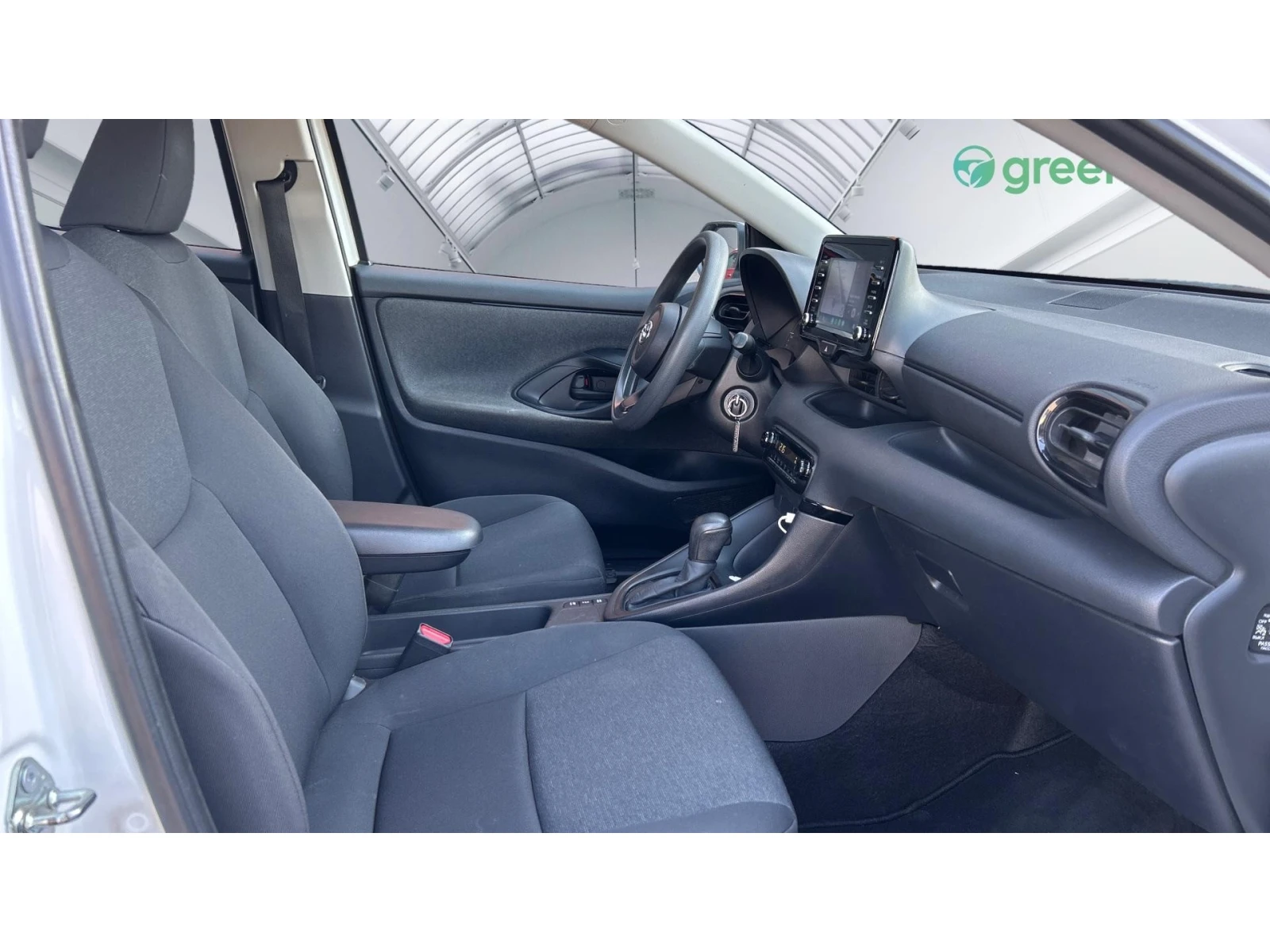Toyota Yaris 1.5 HSD, Месечна вноска от 490 лв. - изображение 9