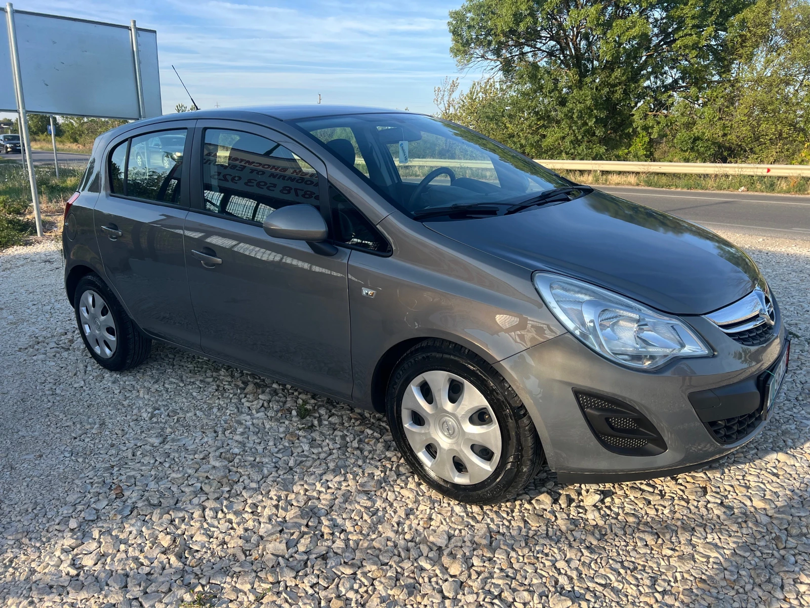Opel Corsa 1.4i 16v/101p.s-Facelift/EURO 5 - изображение 2